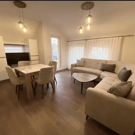 M&m Center Apartment